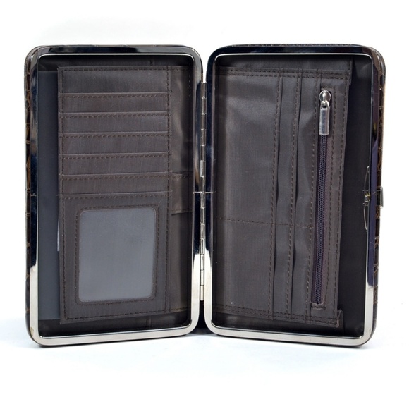 REALTREE WOMAN'S FLEUR DE LIS WALLET - Picture 2 of 3